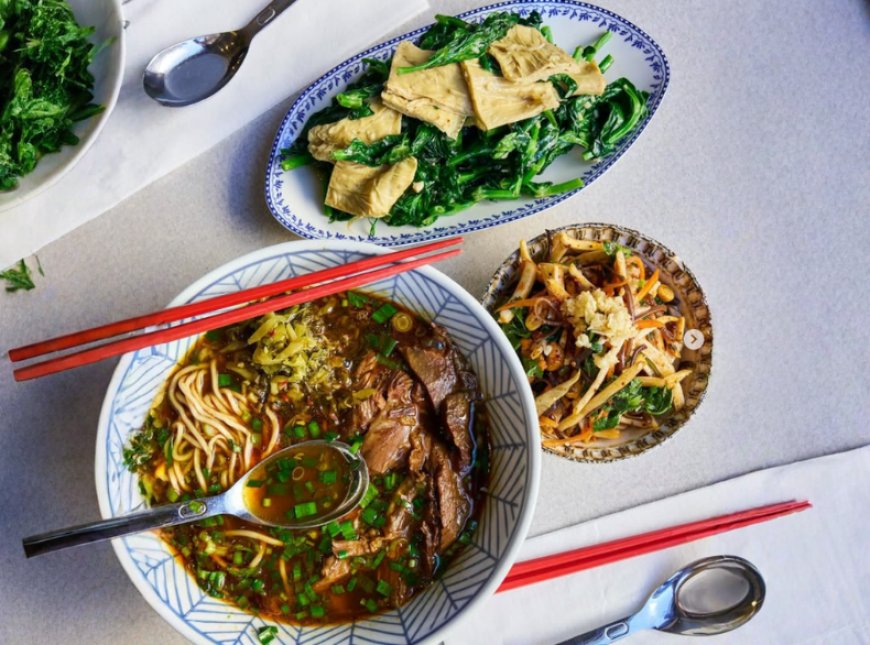 How to Get Into Wenwen — And Exactly What to Order at NYC’s Hottest Taiwanese Spot